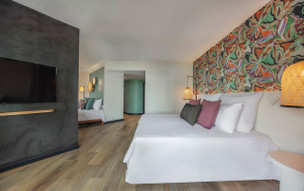 Victoria Beachcomber Resort and Spa