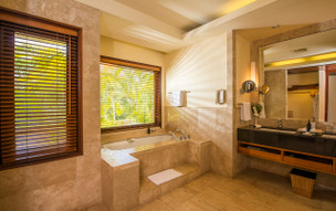 Shanti Maurice Resort & Spa