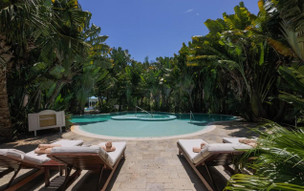 Royal Hideaway Playacar