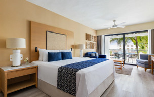 Secrets Aura Cozumel