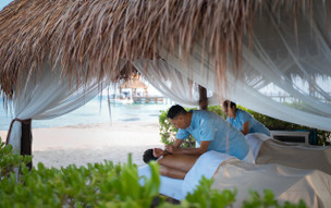 Secrets Aura Cozumel