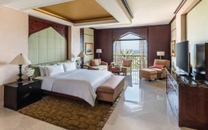 Shangri-la Barr Al Husn pool2a