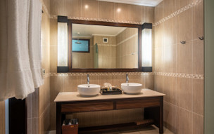 DoubleTree Resort & Spa by Hilton Seychelles - Allamanda