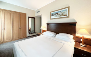 Swissôtel Al Murooj Dubai