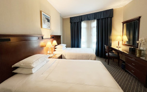 Swissôtel Al Murooj Dubai