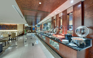 Emirates Grand Hotel FaB (1)