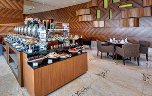Emirates Grand Hotel FaB (6)
