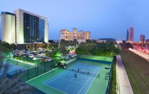 Le Méridien Mina Seyahi Beach Resort & Waterpark