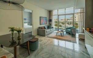 Th8 Palm Dubai Beach Resort Vignette Collection