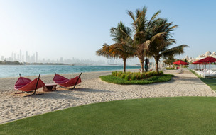 Th8 Palm Dubai Beach Resort Vignette Collection
