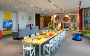 Th8 Palm Dubai Beach Resort Vignette Collection