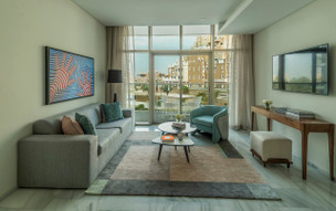 Th8 Palm Dubai Beach Resort Vignette Collection