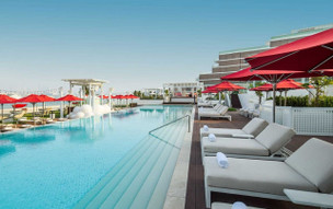 Th8 Palm Dubai Beach Resort Vignette Collection