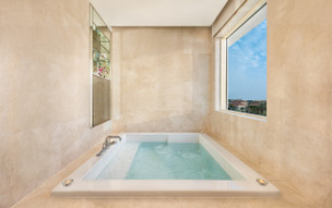 Al Raha Beach Hotel Resort & Spa