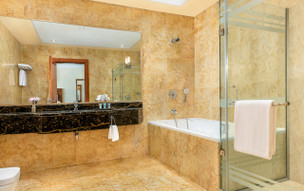 Al Raha Beach Hotel Resort & Spa