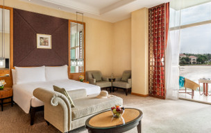 Al Raha Beach Hotel Resort & Spa