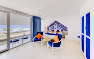 Trinco Blu by Cinnamon