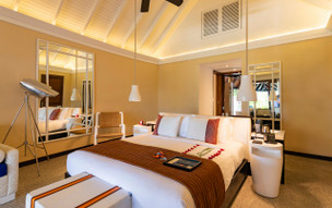 Constance Halaveli Resort