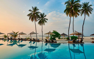 Constance Halaveli Resort