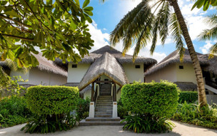 Sheraton Maldives Full Moon Resort and Spa