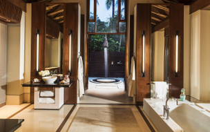 One and Only Reethi Rah