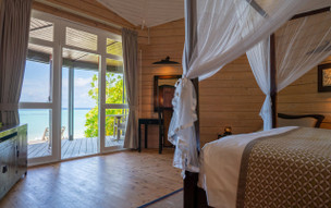 Komandoo Maldives Island Resort