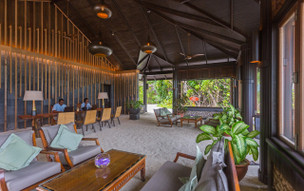 Komandoo Maldives Island Resort