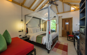 Vilamendhoo Island Resort and Spa