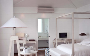 Diamonds Athuruga Beach & Water Villas