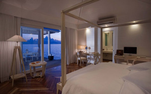 Diamonds Athuruga Beach & Water Villas