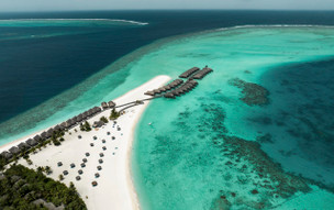Constance Moofushi Resort