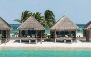 Constance Moofushi Resort