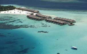 Constance Moofushi Resort