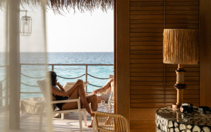 Constance Moofushi Resort