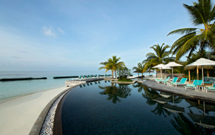 Constance Moofushi Resort