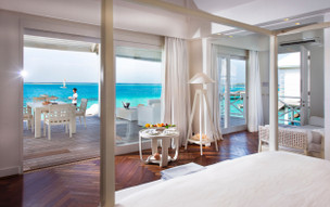 Diamonds Thudufushi Beach & Water Villas