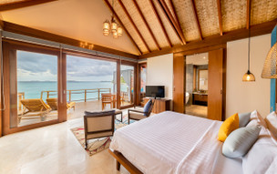 Furaveri Island Resort & Spa