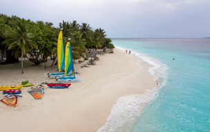 Furaveri Island Resort & Spa