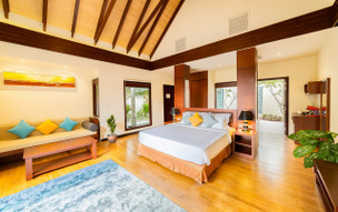 Furaveri Island Resort & Spa
