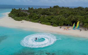 Furaveri Island Resort & Spa