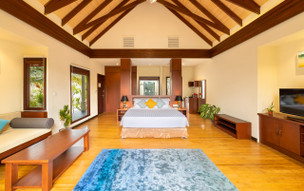 Furaveri Island Resort & Spa