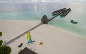 Angaga Island Resort