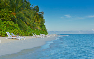 Angaga Island Resort