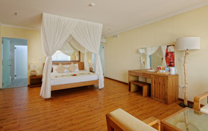 Angaga Island Resort