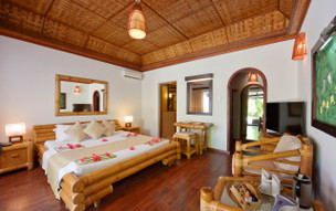 Angaga Island Resort