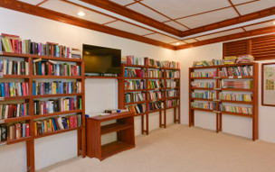 Angaga Island Resort