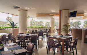 A-One The Royal Cruise Hotel