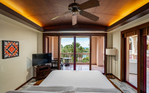 Centara Grand Beach Resort