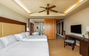 Centara Grand Beach Resort