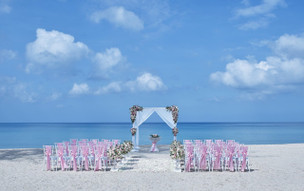 Dusit Thani Laguna Phuket Resort